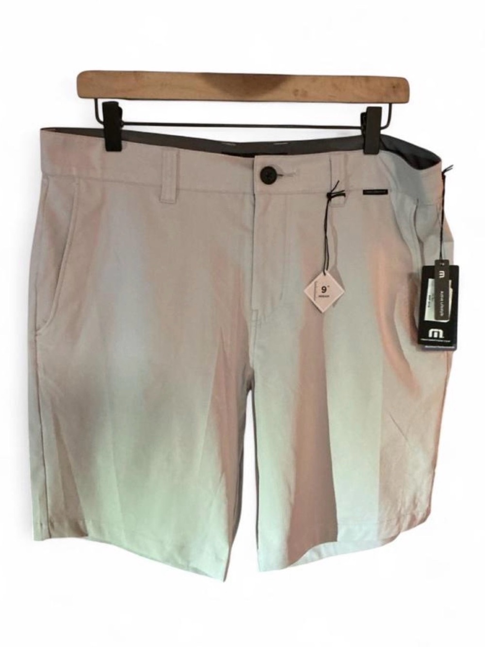 Travis Mathew Wanderlust Shorts Size 33” ‘Microchip’ color NWT Never Worn